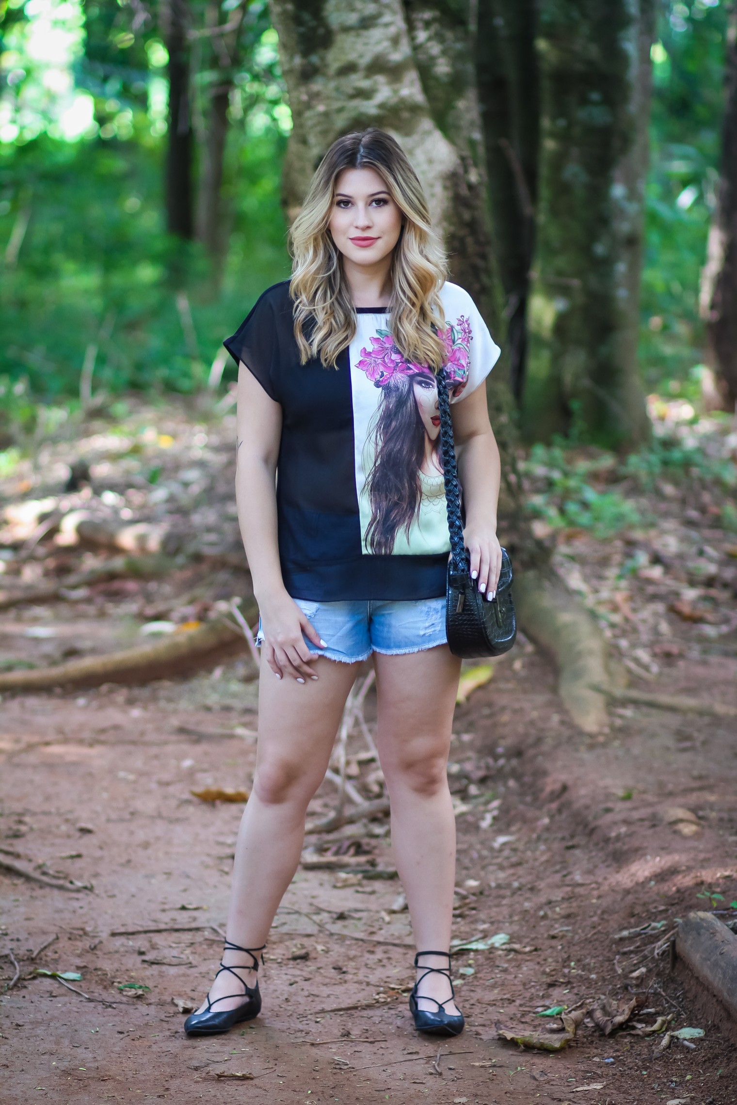 Shorts Jeans Preto: Elegância e Versatilidade - inspiração 3