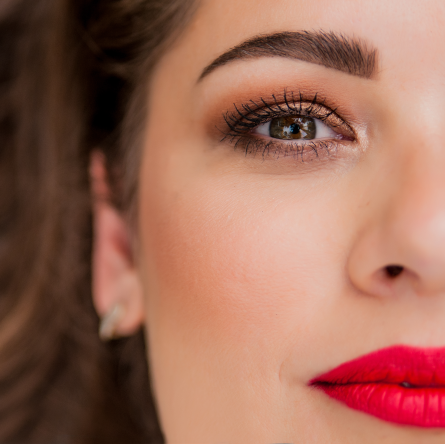 Sobrancelhas Grossas: Como Conquistar e Manter o Volume Natural - inspiração 1