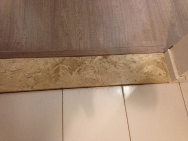 Soleira de Porcelanato: Integração Perfeita e Design Clean - inspiração 3