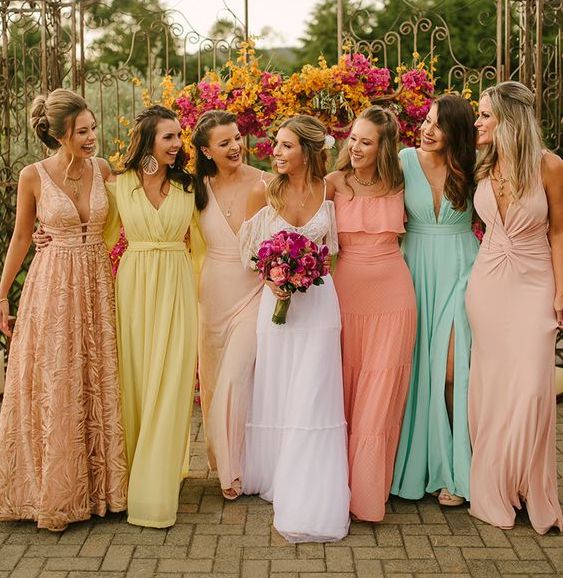 Vestidos Evasê: Movimento e Leveza Para a Sua Noite - inspiração 3