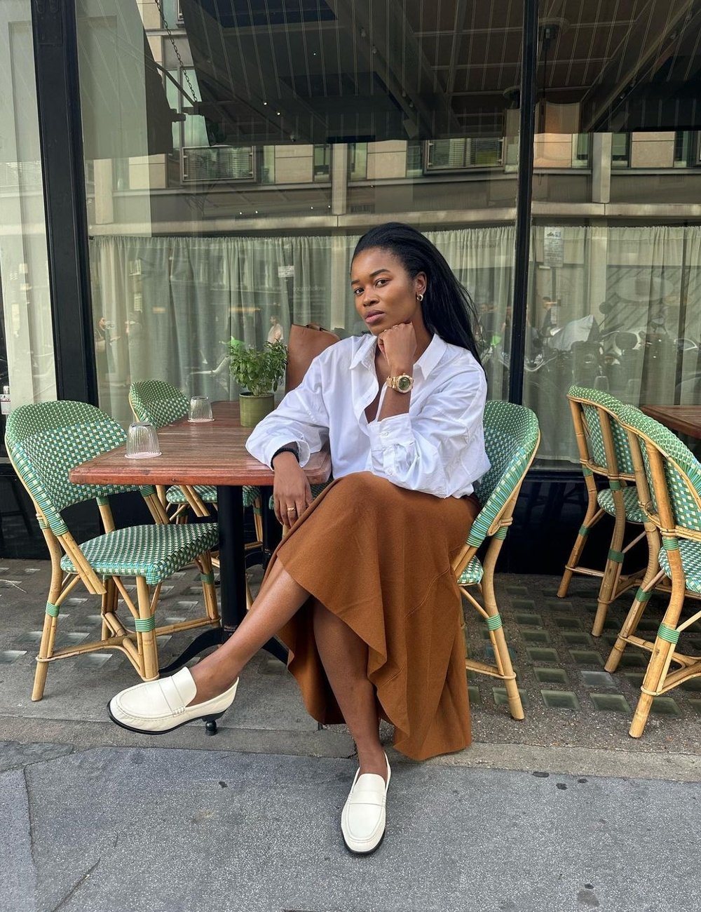 O Poder Transformador dos Lenços: Da Gola ao Cabelo - inspiração 2