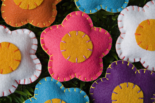 Costura Básica em Feltro: Ponto Reto, Ponto Atrás e Ponto Caseado Perfeitos - inspiração 1