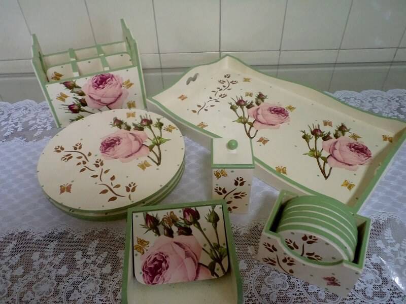 Molduras e Quadros Temáticos: Arte nas Paredes da Cozinha - inspiração 1