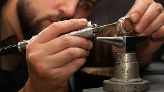 Pequenas Esculturas de Metal: Arte que Inspira - inspiração 2