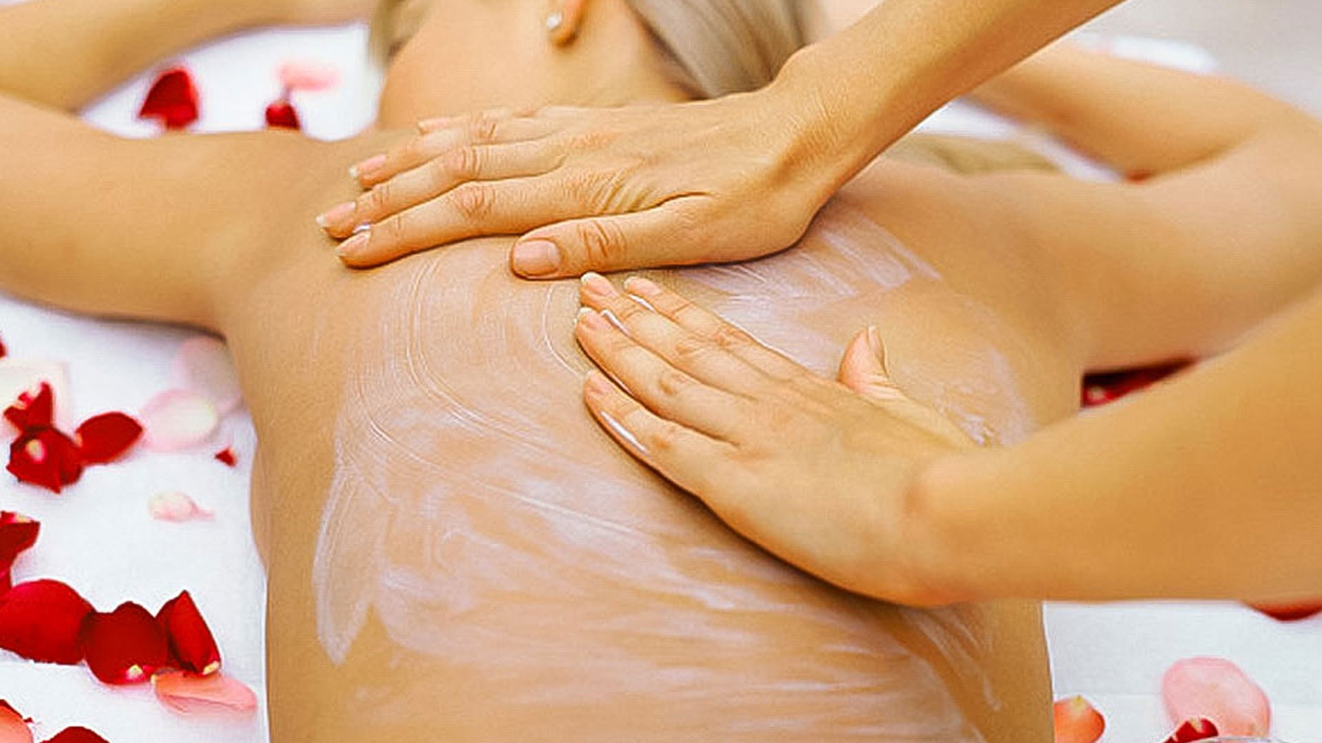 Cuidados pós-banho de lua para manter a pele macia e radiante - inspiração 1