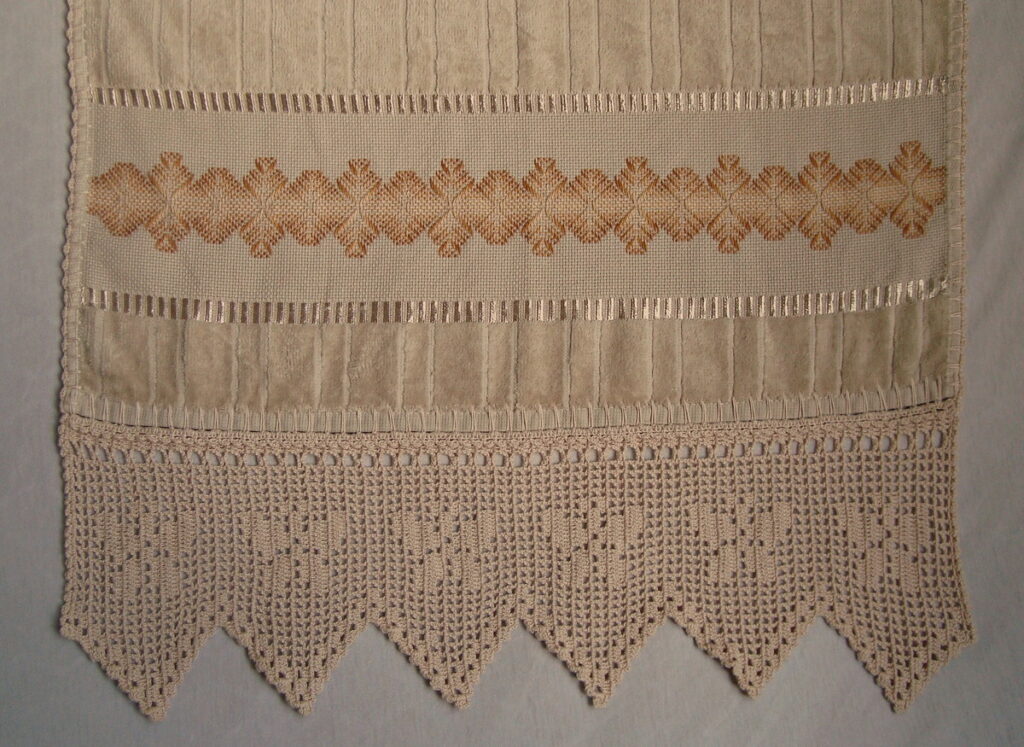 Técnicas de Costura para Fixar o Barrado com Acabamento Impecável - inspiração 1