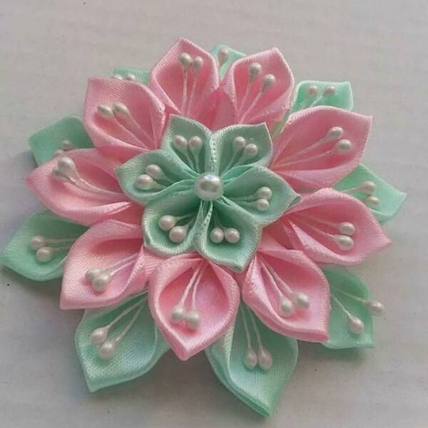 Flor de Cetim Estilo Margarida: Simplicidade Charmosa - inspiração 2