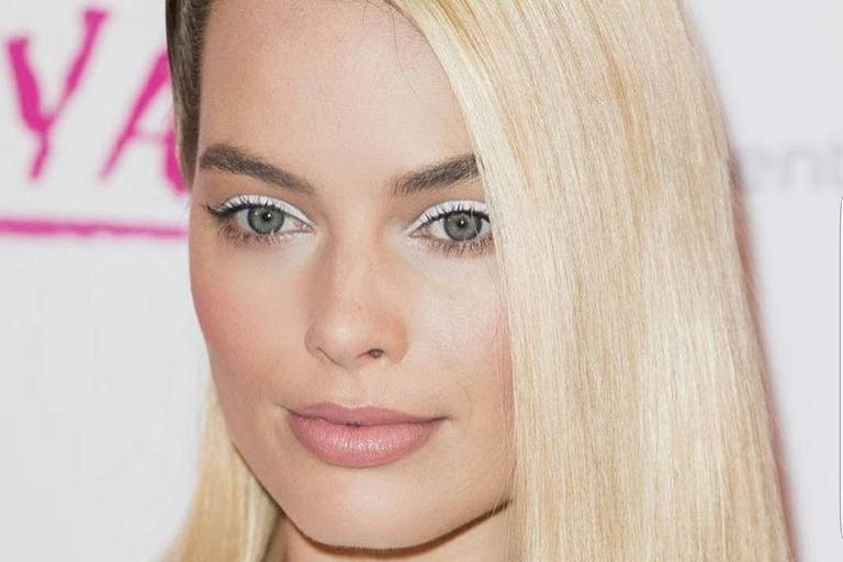 Contornando os Lábios: Definição e Volume Surpreendentes - inspiração 1