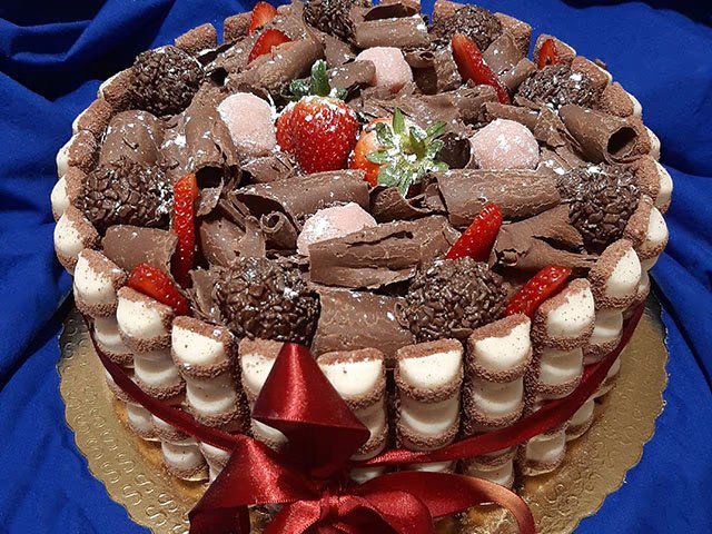 Chantilly e Buttercream: Criando Ondas e Picos Perfeitos - inspiração 1