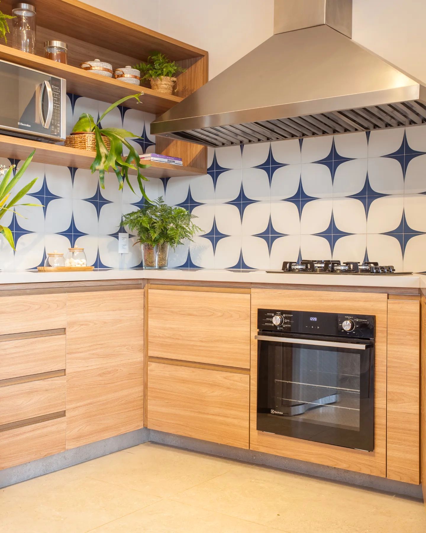 Texturas Que Contam Histórias: Azulejos 3D e Relevos - inspiração 1