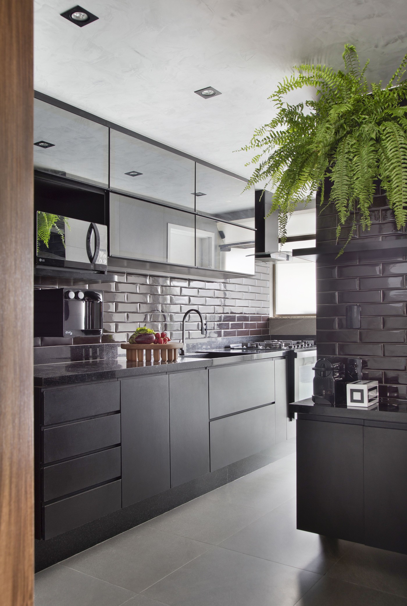 A Beleza Natural dos Azulejos Imitando Pedra ou Madeira - inspiração 2