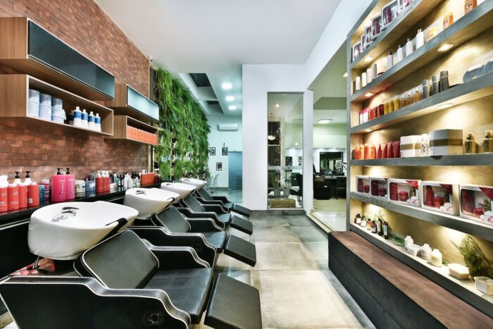 Mobiliário Funcional e Estiloso: Conforto para Quem Cria e Quem Recebe - inspiração 1