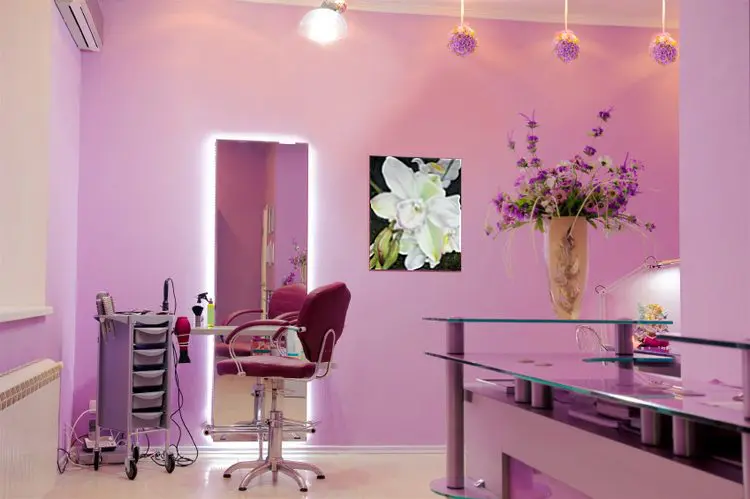 Tecnologia Integrada: Tomadas, Carregadores e Conexão Wi-Fi - inspiração 1