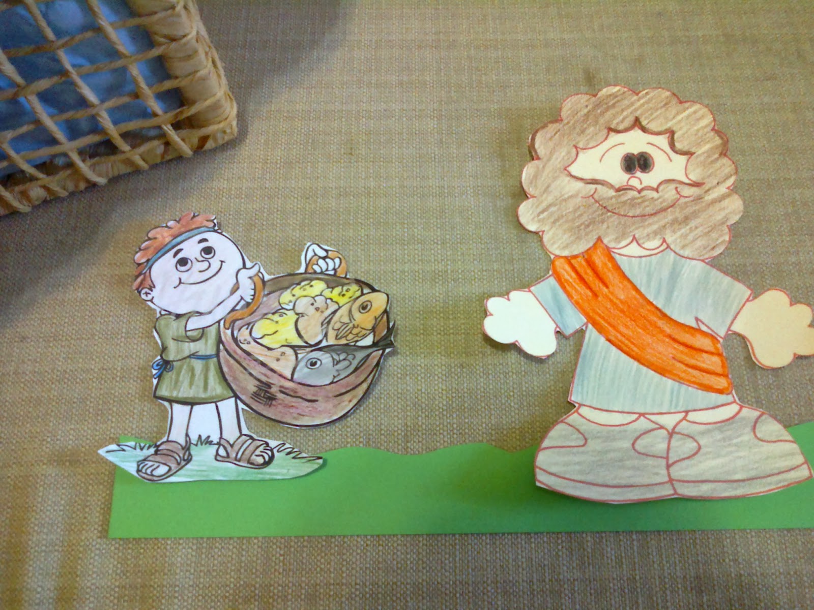 Como Integrar os Elementos 'Cinco Pães e Dois Peixinhos' com Sutileza - inspiração 1