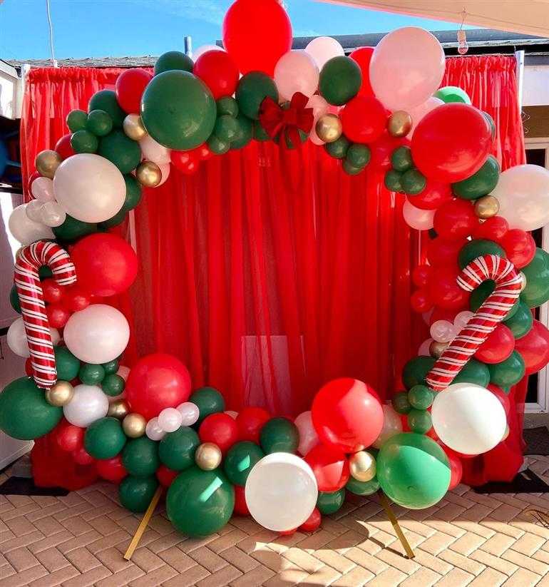 Estrelas e Sinos de TNT para Pendurar na Janela - inspiração 2