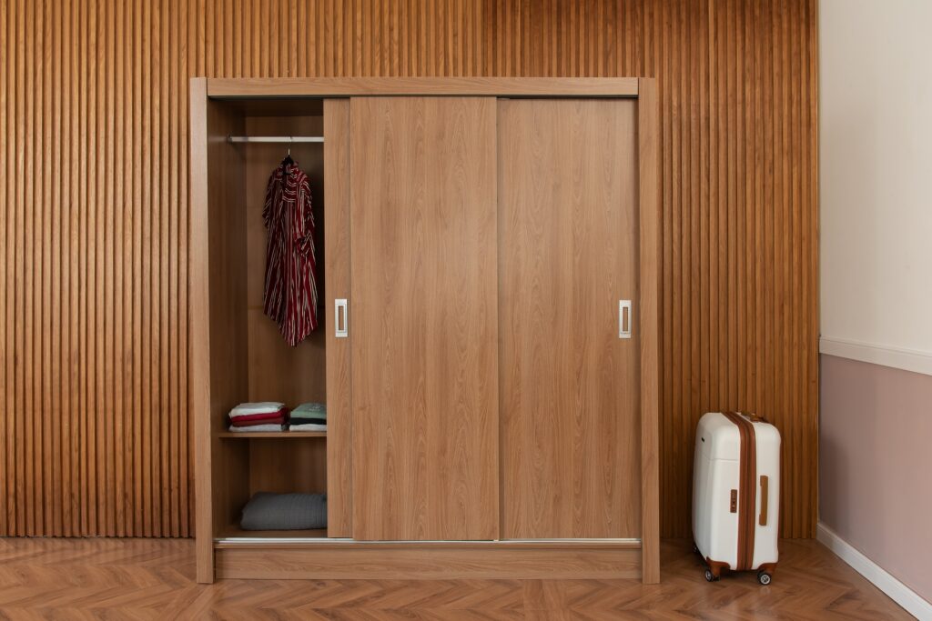 O Poder dos Cabides Iguais: Um Detalhe que Muda Tudo - inspiração 1