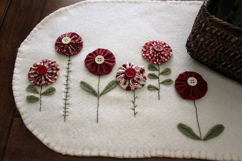 Acessórios com Fuxico: Laços de Cabelo e Pulseiras Cheias de Personalidade - inspiração 1