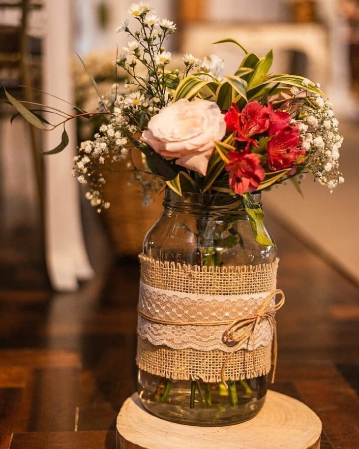 Boho Chic Reimaginado: Flores Silvestres e Texturas Artesanais - inspiração 1