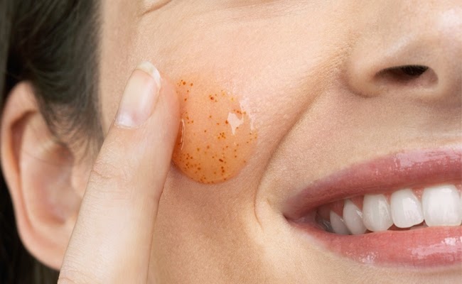 Máscara de Argila Branca com Água de Rosas: Suavidade e Tono - inspiração 1