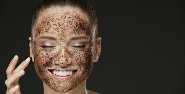 Máscara de Argila Branca com Água de Rosas: Suavidade e Tono - inspiração 2