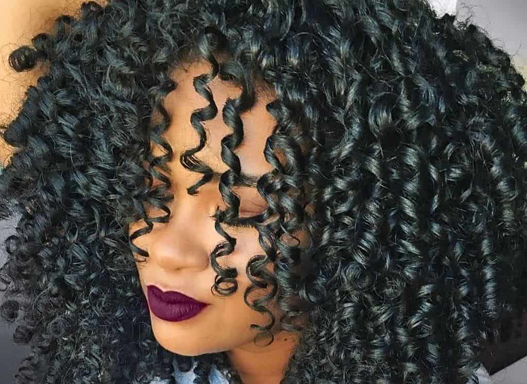 Finalizando com Estilo: Desfazendo as 'Fitinhas' para um Look Mais Solto - inspiração 1