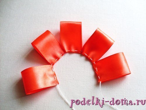 A Flor de Cetim Assimétrica: Modernidade em Foco - inspiração 1