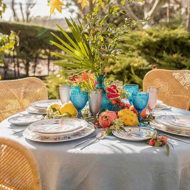 Misturando Texturas: Folhagens e Flores em Harmonia - inspiração 1