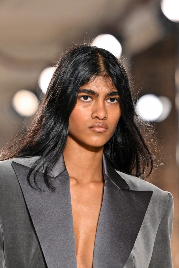 A Ciência por Trás da Cutícula Capilar e o Frizz - inspiração 2