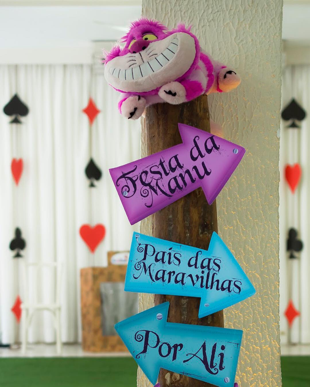 Cartas de Baralho Decorativas com Toque Mágico - inspiração 1