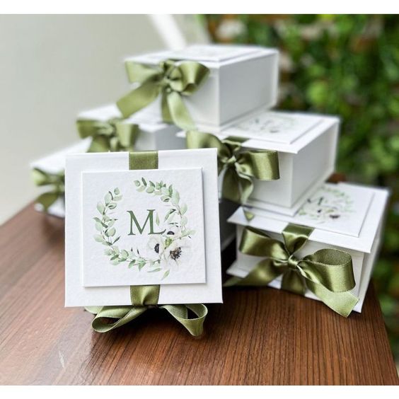 Plantinhas que Florescem: Um Símbolo de Crescimento - inspiração 2