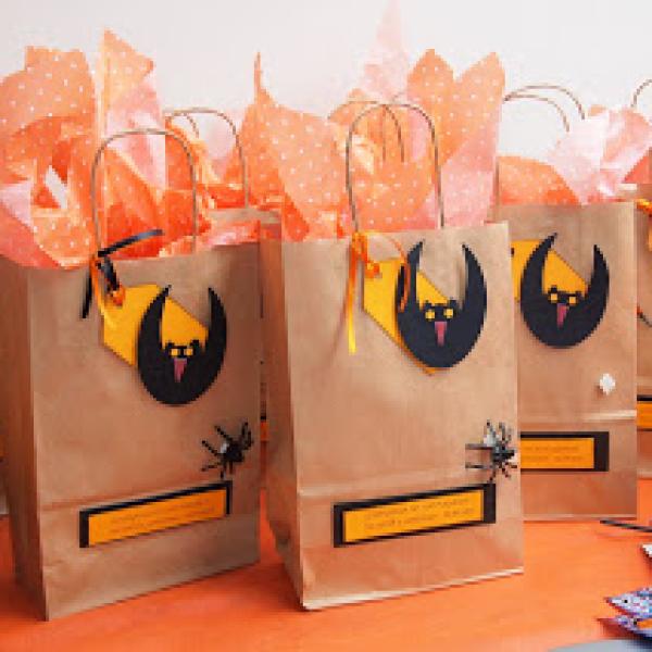 Potinhos Encantados com Guloseimas e Mini Brinquedos - inspiração 2