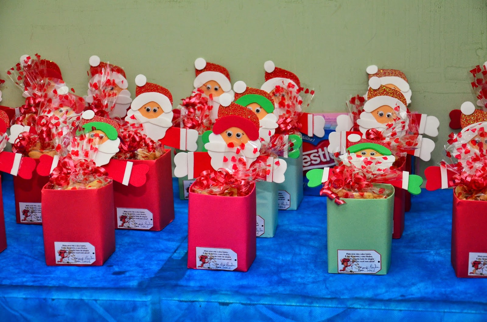 Lembrancinha de Natal Decorada: Flocos de Neve e Estrelas Feitas à Mão - inspiração 2