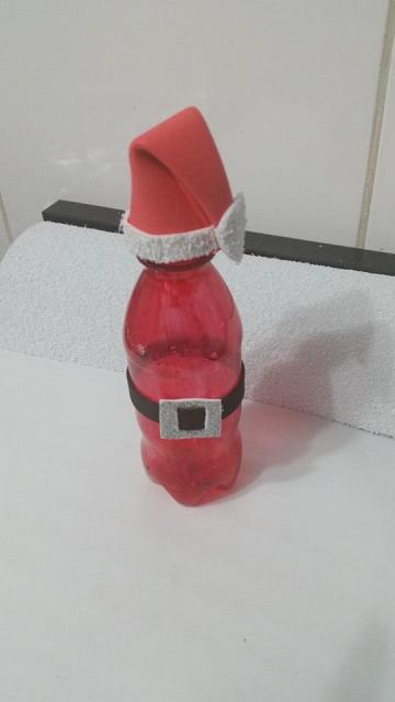 Guirlandas Pequenas e Coloridas com Pedaços de Pet - inspiração 2