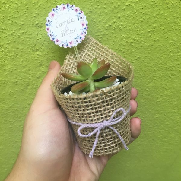 Marcadores de Página Personalizados: Um Toque Literário para Seus Convidados - inspiração 1