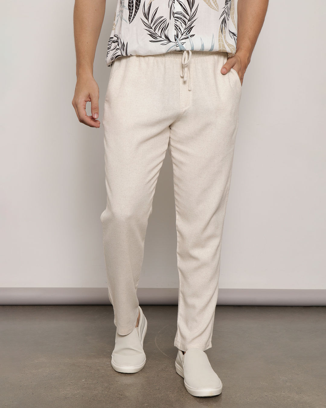 Elegância Despojada: Linho com Camisa Oversized - inspiração 1