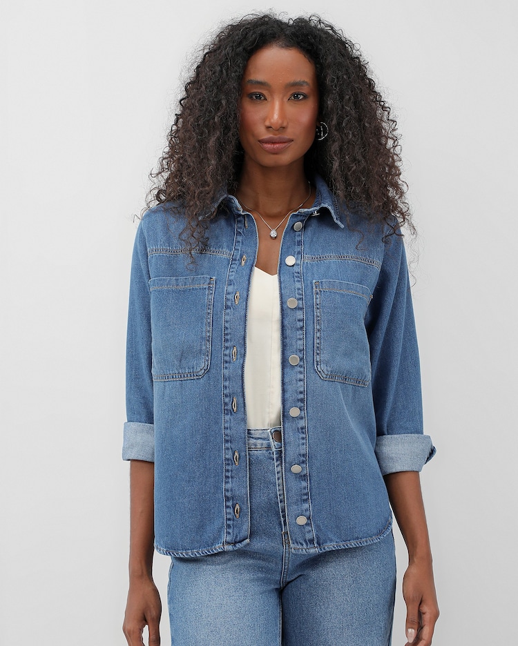 Saias e Camisa Jeans: Do Básico ao Ousado - inspiração 2