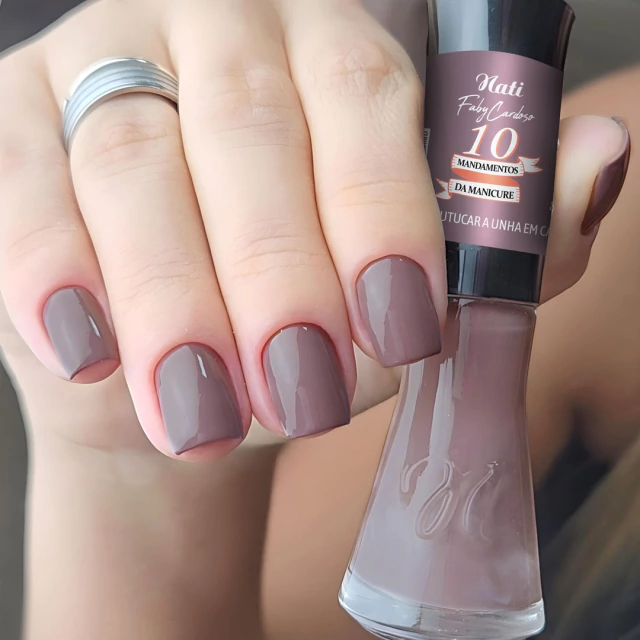Cutículas Sob Controle: Técnicas Seguras e Eficazes - inspiração 2