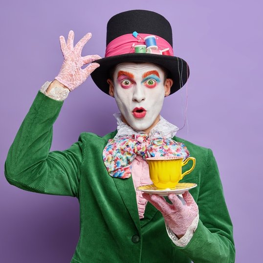 O Brilho que Encanta: Glitter, Pedrarias e Acabamentos Especiais - inspiração 2