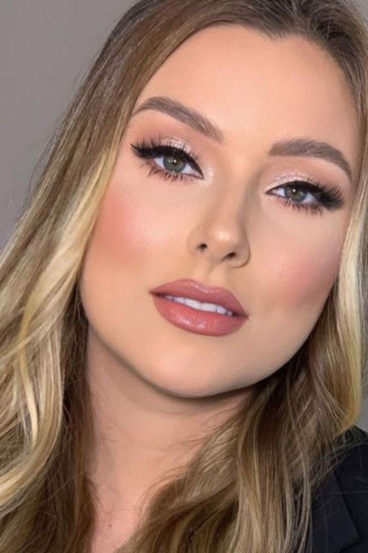 Boca Impecável: Tons e Acabamentos que Duram - inspiração 1