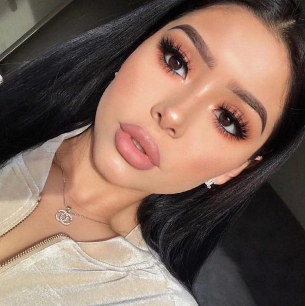 Olhos Expressivos: Sombras Neutras e Delineado Discreto - inspiração 2