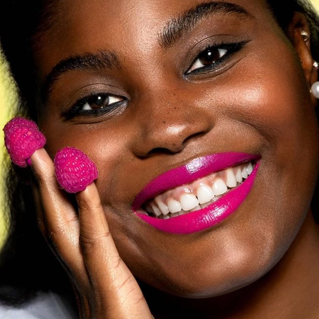 Batom: Cores que Transformam e Fixam - inspiração 1