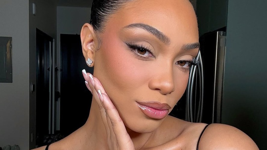 Fixador de Maquiagem: O Toque Final para Longevidade - inspiração 1