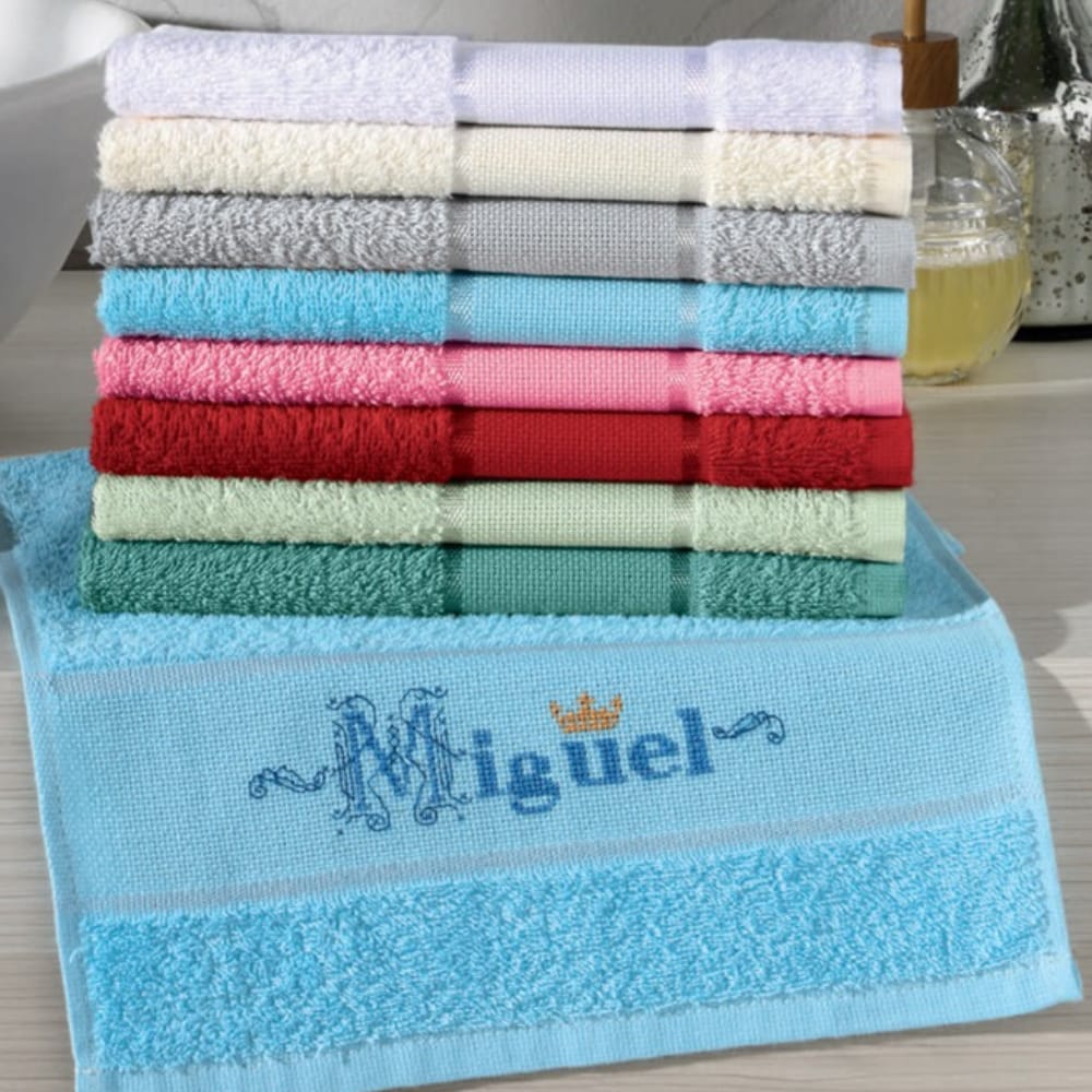 A Cor Certa para Cada Detalhe: Combinando Linhas e Tecido - inspiração 1