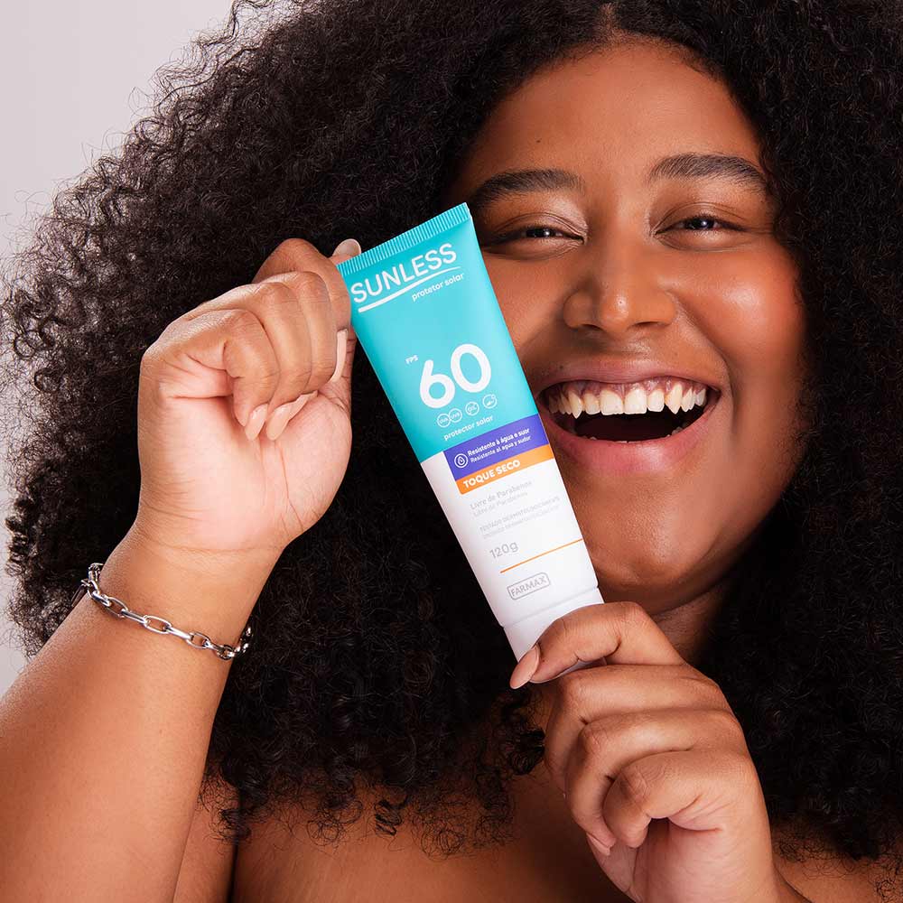 Protetor solar toque seco com cor: Beleza e proteção em um só passo - inspiração 1