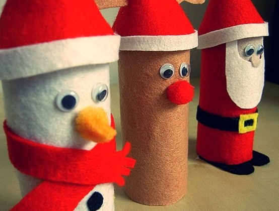 Árvore de Natal Sustentável com Potes de Plástico - inspiração 1