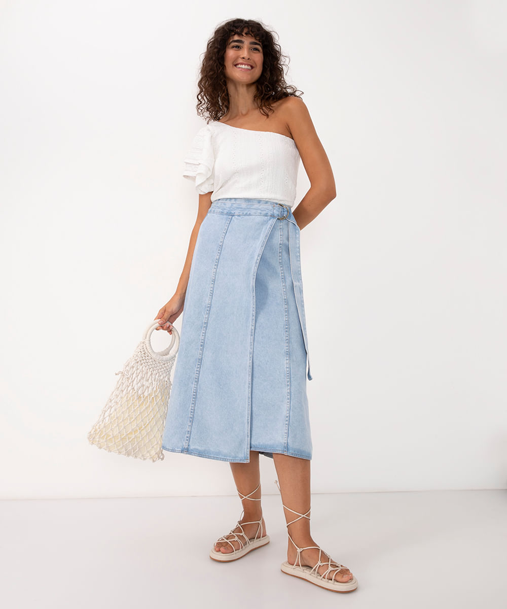 Do Casual ao Sofisticado: A Saia Jeans Midi e os Saltos - inspiração 1