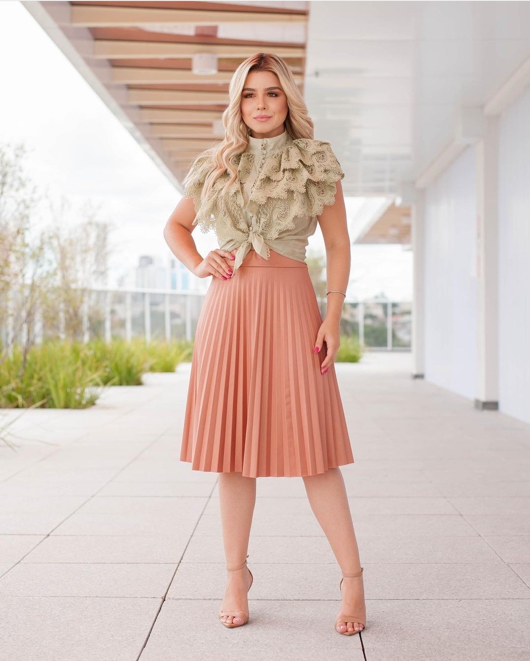 Saia Lápis Plus Size: Dicas Para Valorizar Suas Curvas - inspiração 1