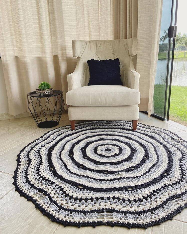 O Clássico Redondo: Conforto e Versatilidade em Ponto de Cruz - inspiração 1