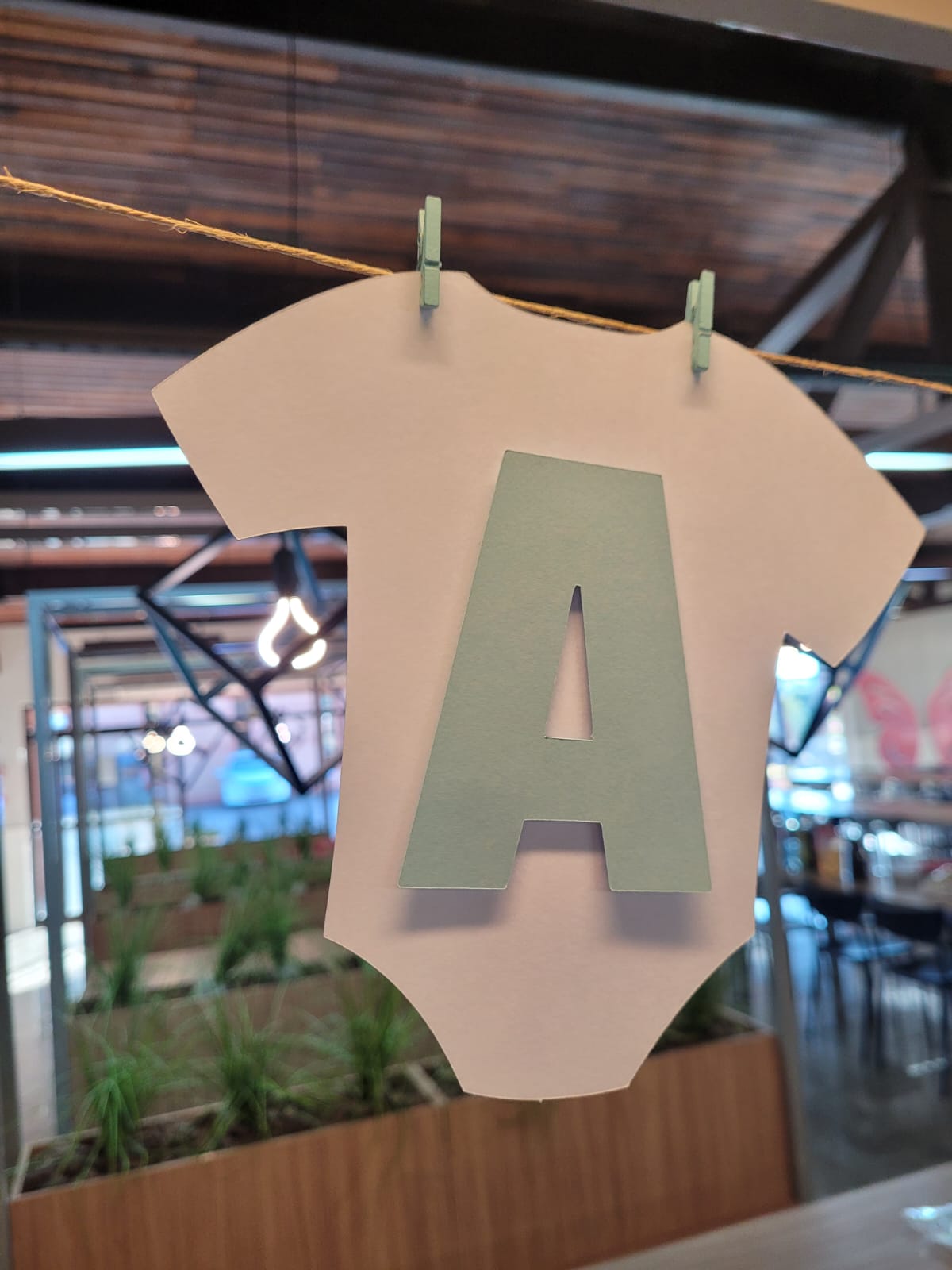 Mini Vestidos e Macacões: Elegância em Miniatura - inspiração 2