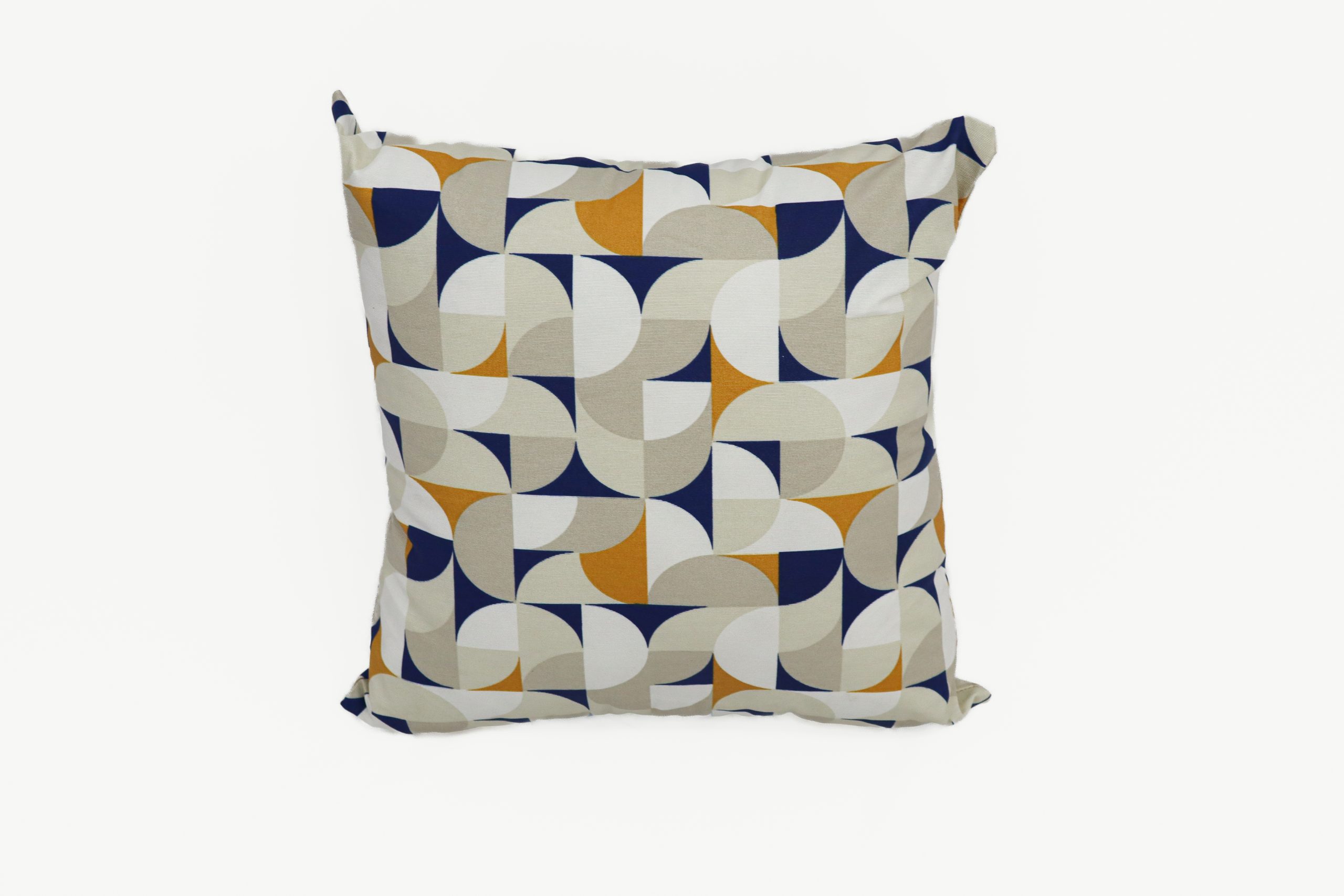 Acquablock vs. Outros Tecidos: Qual a Melhor Opção para sua Área Externa?